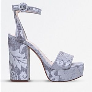 Nine West Krewl Platform Floral Sandal 8.5